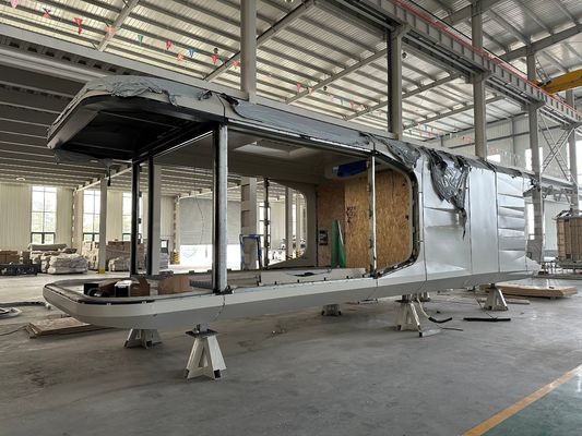 Maison verte de luxe en plein air Maison capsule spatiale préfabriquée avec cadre en acier galvanisé