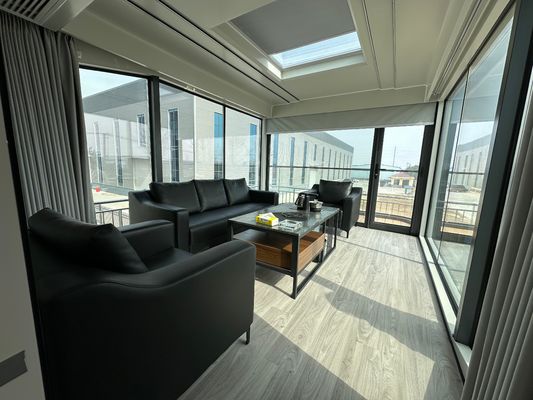 Maison verte de luxe en plein air Maison capsule spatiale préfabriquée avec cadre en acier galvanisé