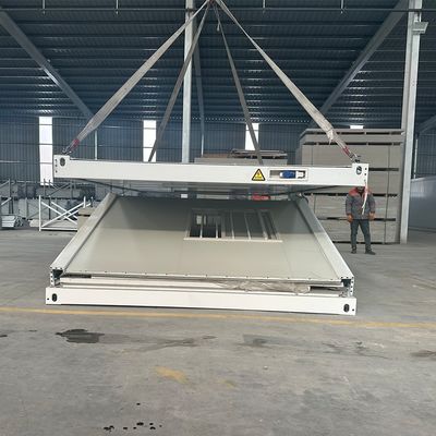 Installation rapide Prêt à l'emploi 20 pieds 30 pieds 40 pieds en acier panneau sandwich en laine de verre maison de conteneur pliable avec porte de sécurité