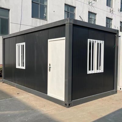 Style de conception moderne 20 40 pieds Panneau sandwich en acier à grains de bois Maison de conteneurs amovible avec disposition personnalisée