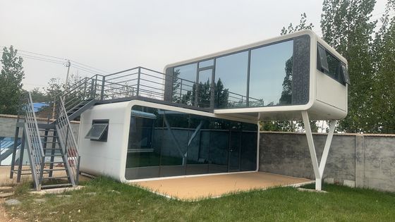 Maison préfabriquée moderne Capsule spatiale Lit Hôtel Cabine Capsule spatiale modulaire Maison avec lumières électriques en couleur personnalisée