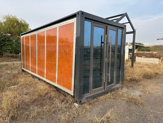 Maison de conteneurs de 20 pieds Container fabriqué Maison minuscule Container à paquet plat pour salle portable à l'extérieur