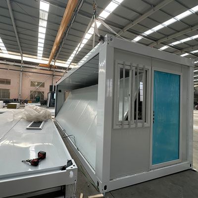 Container d'expédition de conception unique Petites maisons préfabriquées aux couleurs personnalisées et aux fonctions multiples dans un style de luxe