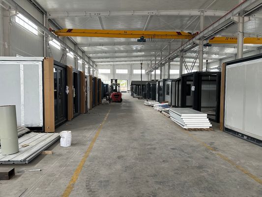 Container expandable maison en acier préfabriqué panneau sandwich 20ft 40ft avec fenêtre en aluminium