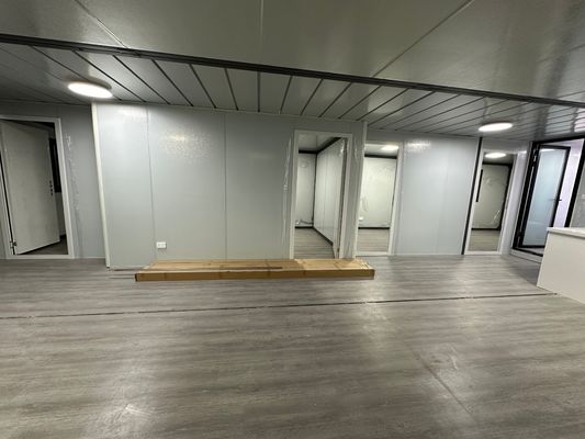 Panneau sandwich 20 pieds cadre en acier pliable maison de conteneurs extensible pour la maison mobile préfabriquée