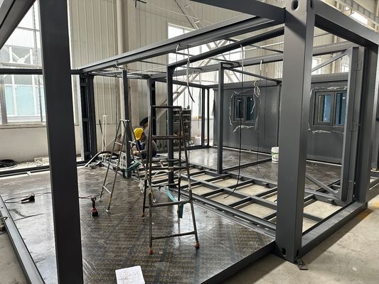 Panneau sandwich 20 pieds cadre en acier pliable maison de conteneurs extensible pour la maison mobile préfabriquée