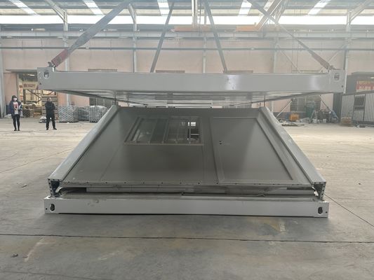 Maison de conteneur pliable à panneau de sandwich de 20 pieds 40 pieds préfabriquée sur mesure