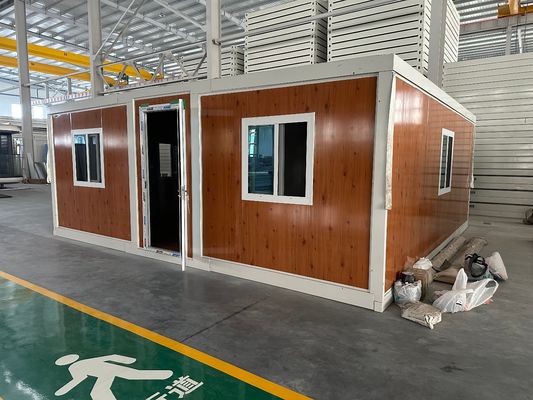 15 à 30 ans de durée de vie Couleur personnalisée Facile à installer Container en expansion Maison isolée cadre préfabriqué Maison mobile minuscule