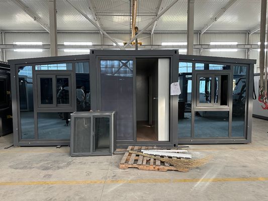15 à 30 ans de durée de vie Couleur personnalisée Facile à installer Container en expansion Maison isolée cadre préfabriqué Maison mobile minuscule