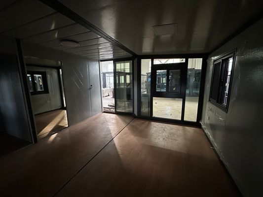 Maison de conteneurs portable à cadre d'acier pour un design contemporain prête à bouger en 20 pieds 30 pieds 40 pieds