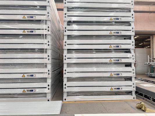 Porte en aluminium préfabriquée maison de conteneurs pour la fonction imperméable à l'eau imperméable au feu dans la maison isolée personnalisée