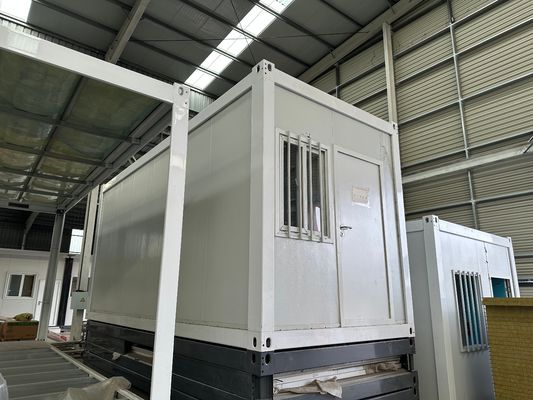 Couleur personnalisée Assemblage facile Conteneur de stockage plat multi-fonctionnel résistant aux ouragans Container modulaire préfabriqué