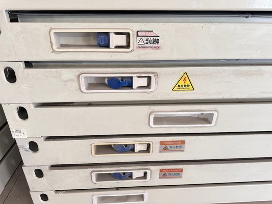 Structure de cadre en acier galvanisé personnalisation professionnelle de panneaux de sandwich préfabriqués faciles à assembler pour les hôpitaux