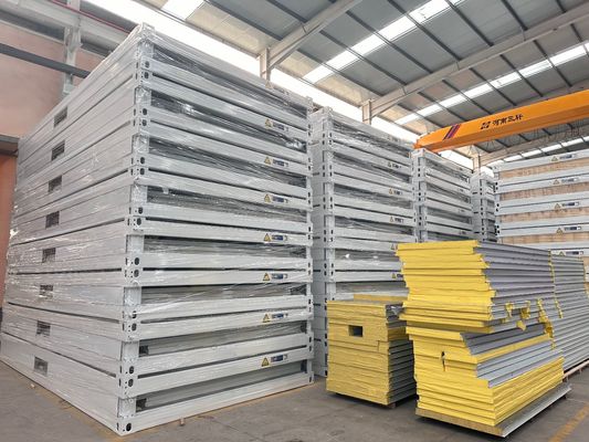 Maison de construction rapide préfabriquée Container de bureau à paquet plat Panneau sandwich Container modulaire Maison pour bureau