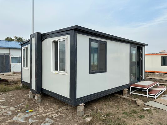 Maison de conteneurs évolutifs avec salle de bain et cuisine Luxueux 20 pieds 40 pieds Facile à installer Construction modulaire préfabriquée étanche au vent
