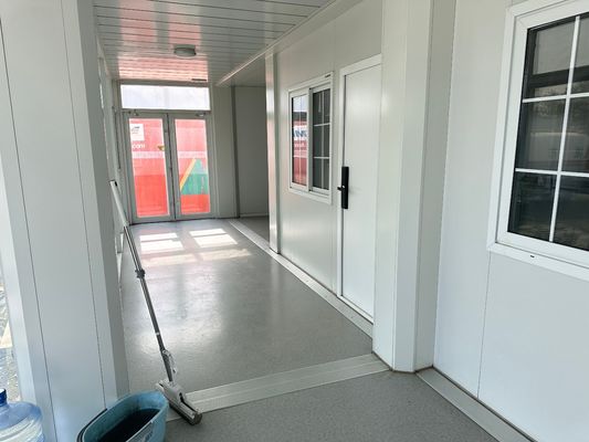 Maison préfabriquée de style moderne personnalisée de 20 pieds / 40 pieds avec salle de bains
