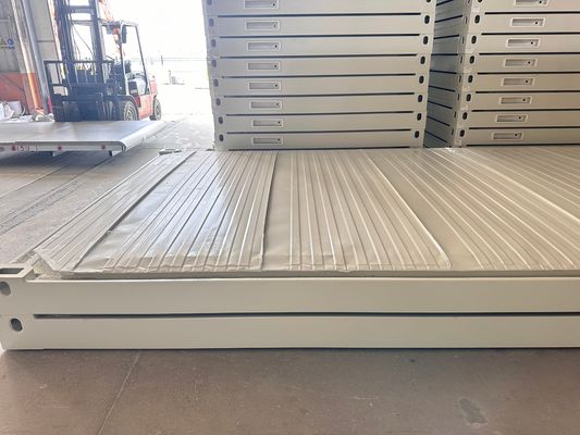 Maison de conteneurs préfabriquée portable personnalisée de 20 pieds / 40 pieds pour la vie résidentielle résistante aux ouragans