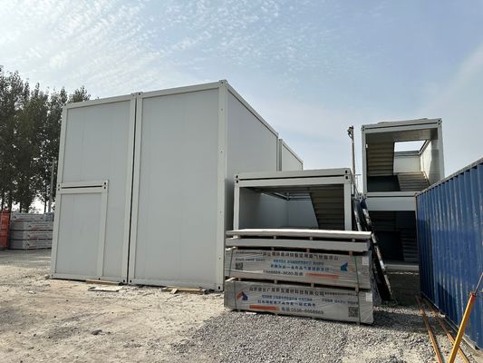 Transport et chargement personnalisé 40 pieds facile à assembler maison de conteneurs préfabriquée avec design de panneau sandwich plat