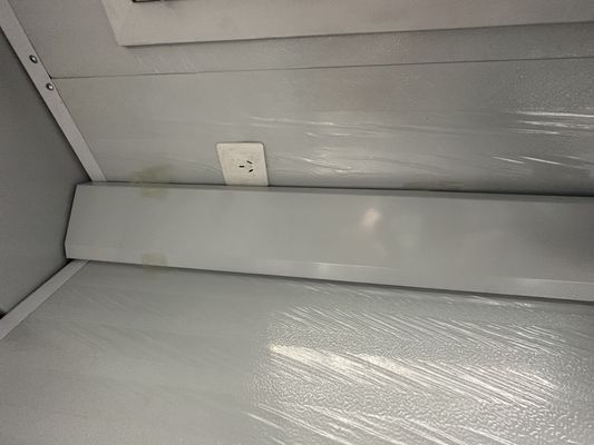Maison de conteneur pliable à panneau sandwich de 20 pieds de couleur personnalisée pour un design contemporain et une construction préfabriquée