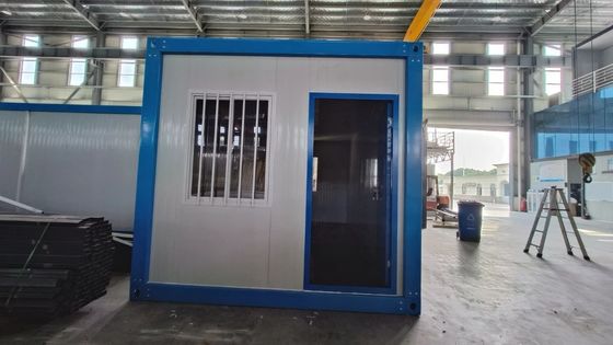 Petite maison moderne faite en conteneur maison avec porte en aluminium pont cassé et style de conception moderne