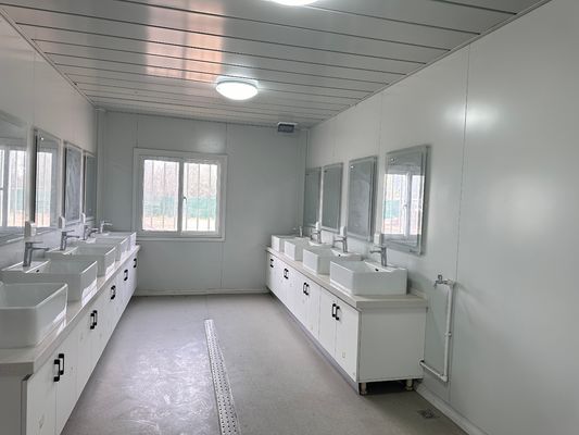 Maison mobile portable Maison de conteneurs de bureau préfabriquée Maison de conteneurs à paquet plat avec salle de bains Avantage d'installation rapide
