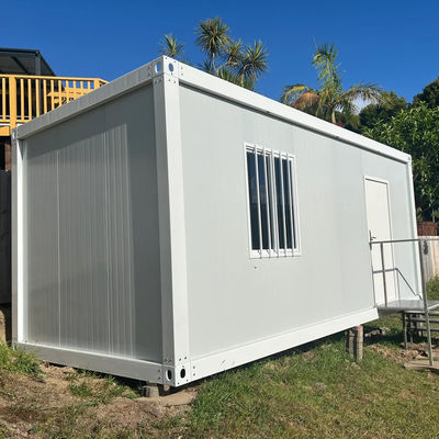 Maison de conteneurs amovible avec porte de sécurité et électricité standard locale