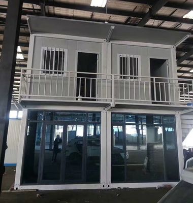 3 chambres à coucher Eco-friendly Modulaire préfabriqué Déplaceable Container House avec Carport et design respirant