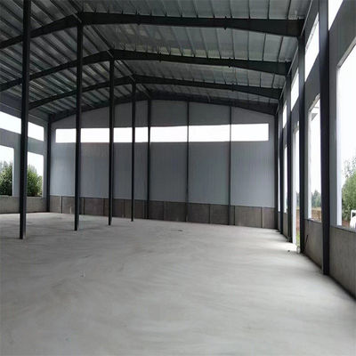 Facile à installer bâtiment préfabriqué structure en acier entrepôt métallique à avec galvanisé à chaud et fenêtre en alliage d'aluminium