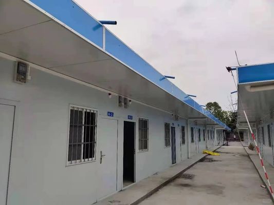 Maison préfabriquée avec cadre en acier léger
