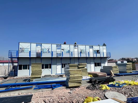 Maison résidentielle préfabriquée en aluminium avec fenêtre de style japonais et fonctionnalités d'économie d'énergie