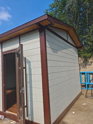 Serres Petite maison Maison mobile préfabriquée avec panneau sandwich ondulé 50/75/100 mm