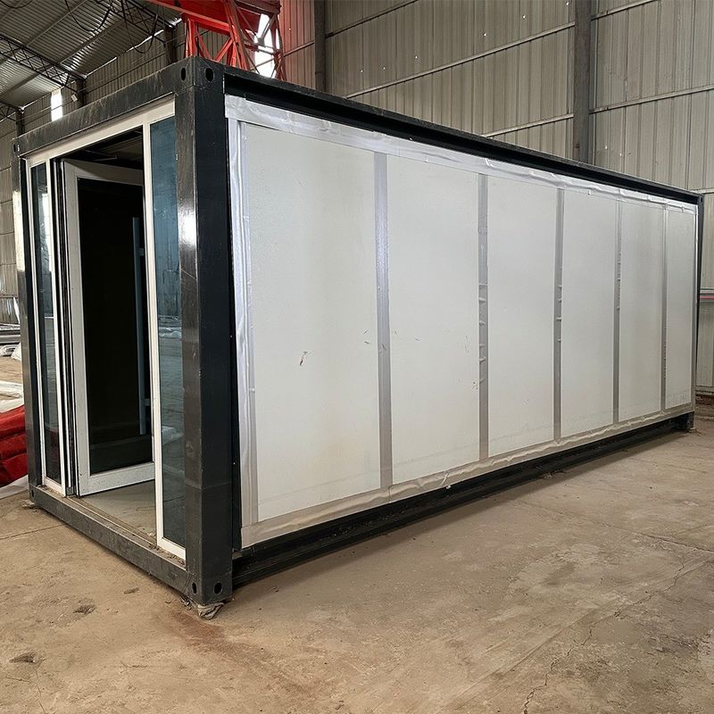 Maison de conteneurs de luxe en acier conçue avec une structure multifonctionnelle et écologique