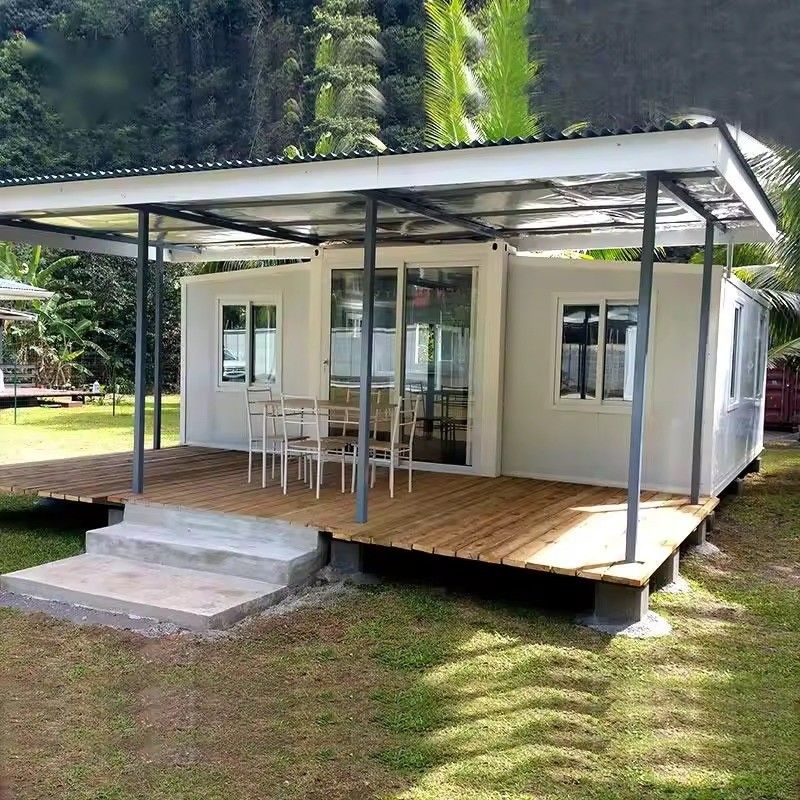Maison de conteneurs de luxe de haute qualité de 20 pieds 30 pieds 40 pieds avec panneau sandwich et porte en alliage d'aluminium