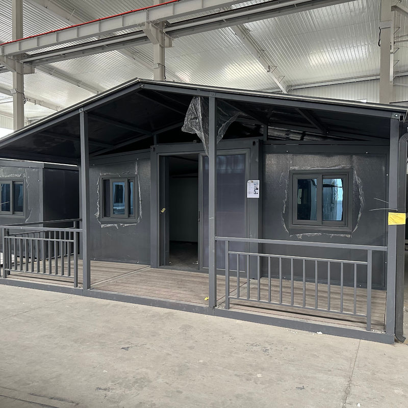 Construction préfabriquée de fenêtre en acier mobile durable Australie 20 40 pieds Petite maison modulaire en fibre de verre toit cadre en acier maison de conteneur extensible