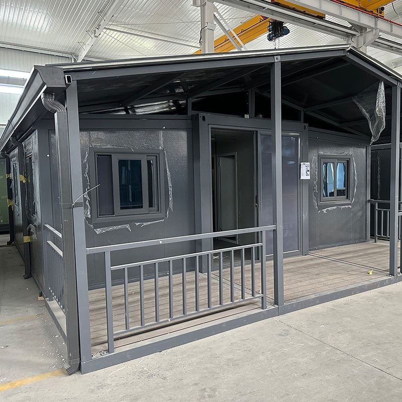Électricité locale standard et toit haut résistant à l'eau maisons préfabriquées en acier maisons de conteneurs évolutifs maison de conteneurs pliants évolutifs