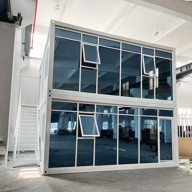 Maison de conteneurs amovible prête à vivre Couleur personnalisée Facile à installer Maison de conteneurs 40ft Maison de luxe