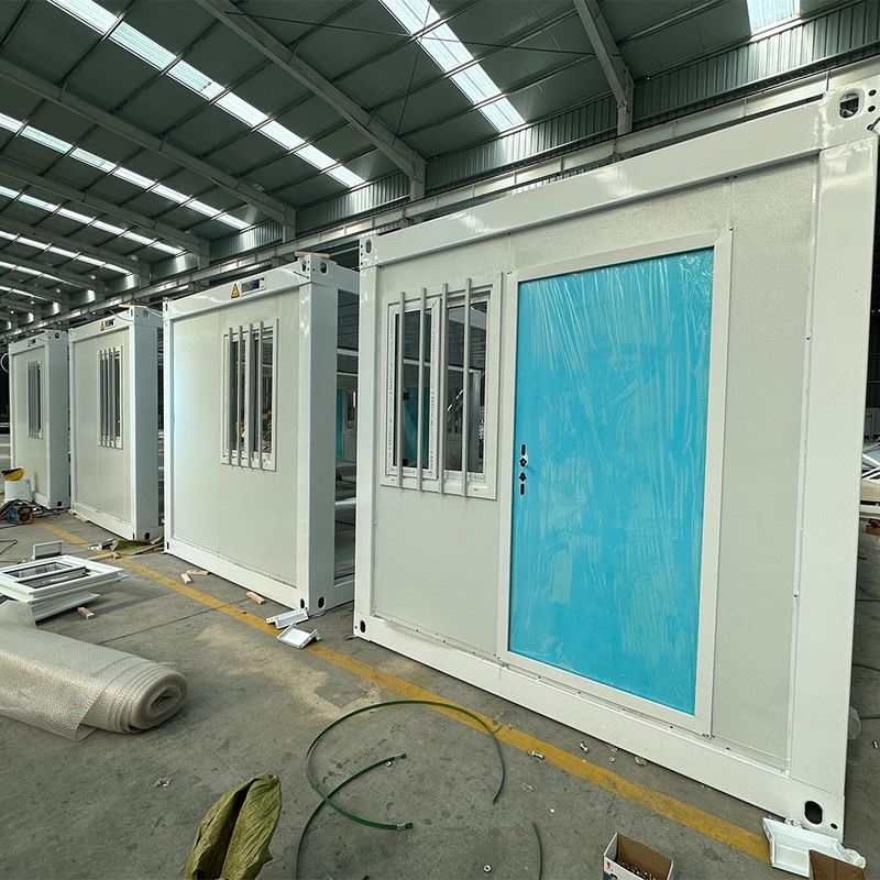 Épaisseur standard Maison de conteneurs de deux étages Maison de conteneurs de 40 pieds Maison préfabriquée pliable Maison miniature préfabriquée