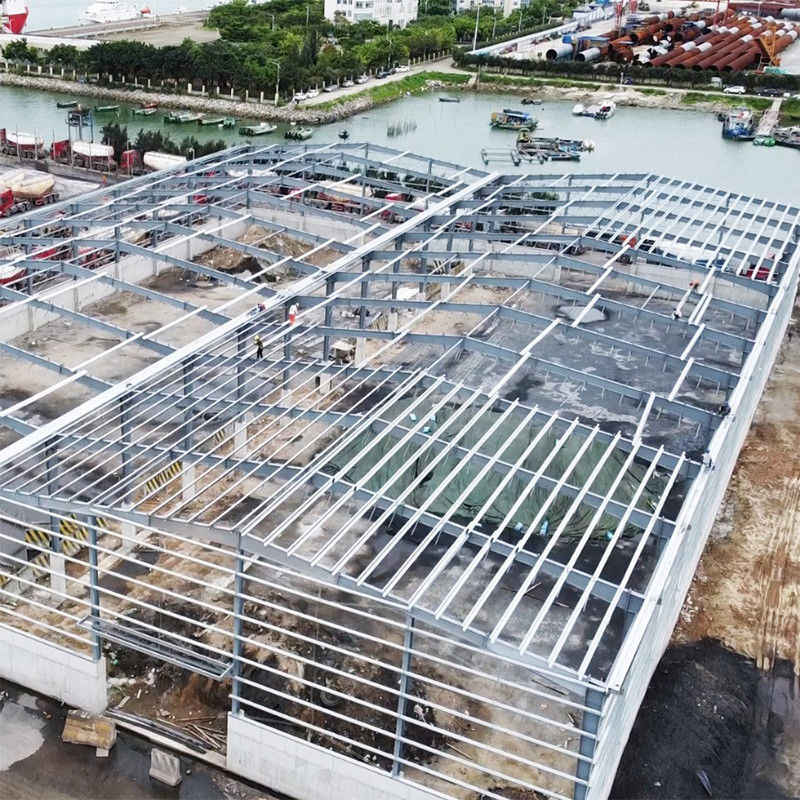 Des ingénieurs professionnels dessineront des bâtiments en acier soudé et de taille personnalisée pour des matériaux de construction économiques